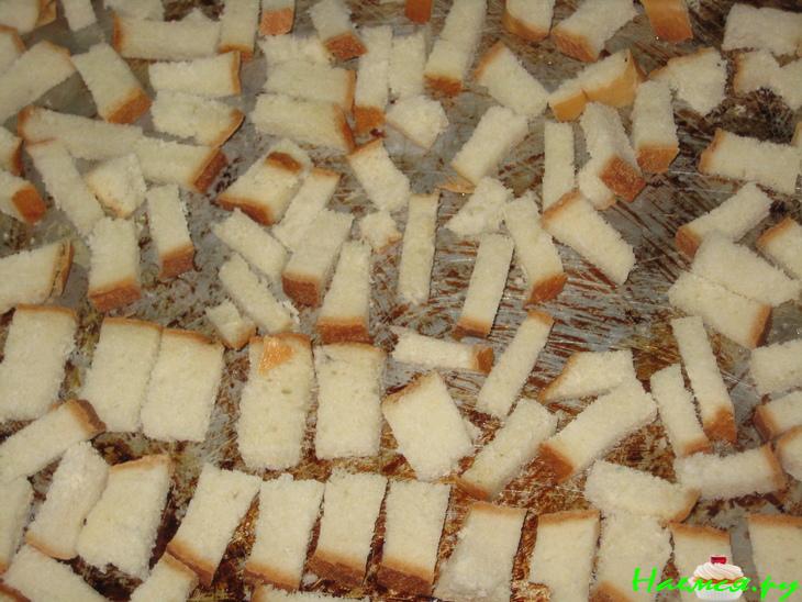 Чесночные сухарики