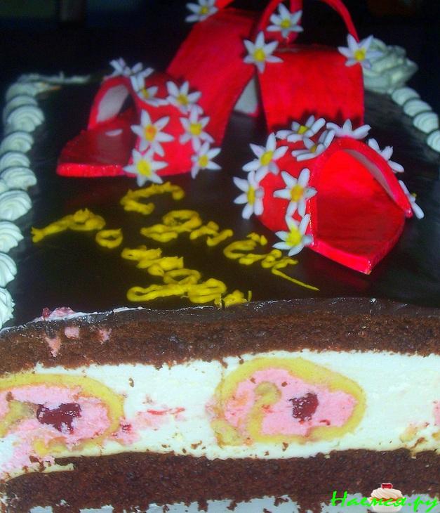 Торт ко дню рождения "Туфельки"