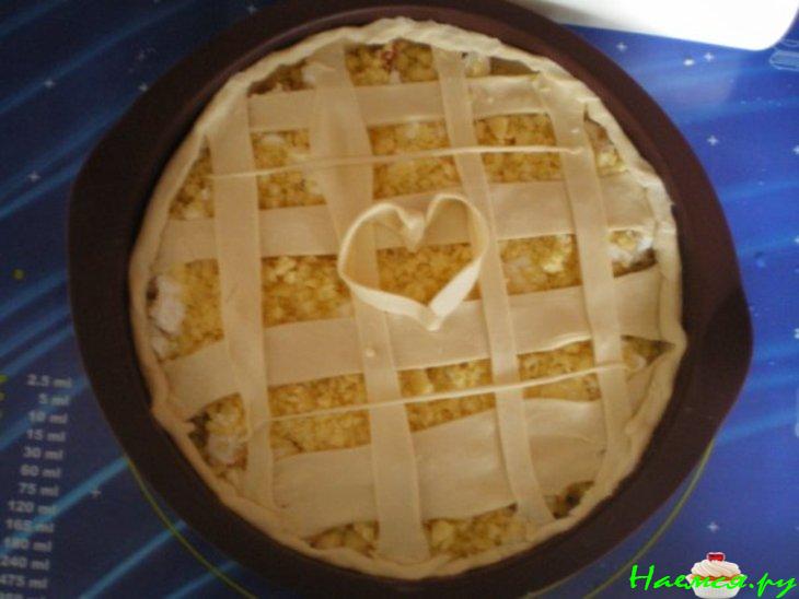 Сырный-пресырный слоеный пирог Сырный-пресырный слоеный пирог