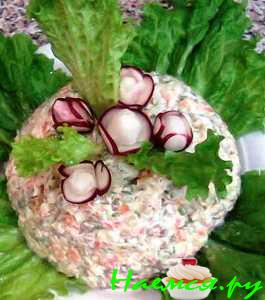 Салатик мясной с зеленым горошком