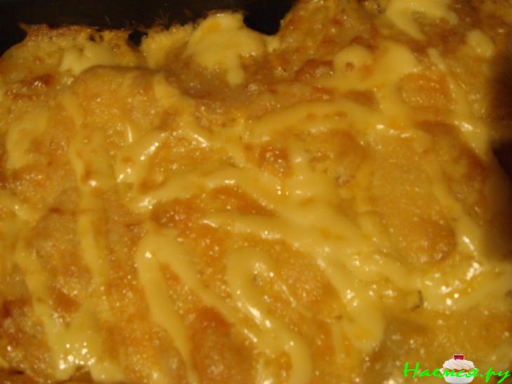 Запеченная картошечка с помидорами под сырной корочкой Запеченная картошечка с помидорами под сырной корочкой