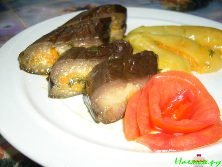 Баклажаны фаршираванные морковью