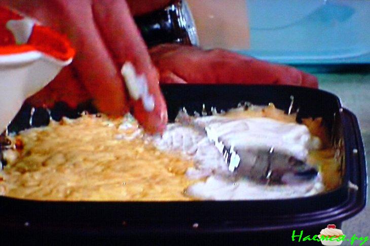 Запеканка мясная с яблоками и сыром