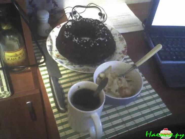 Шоколадный кекс с цукатами