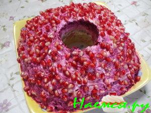 Салат "Гранатовый браслет" со свеклой