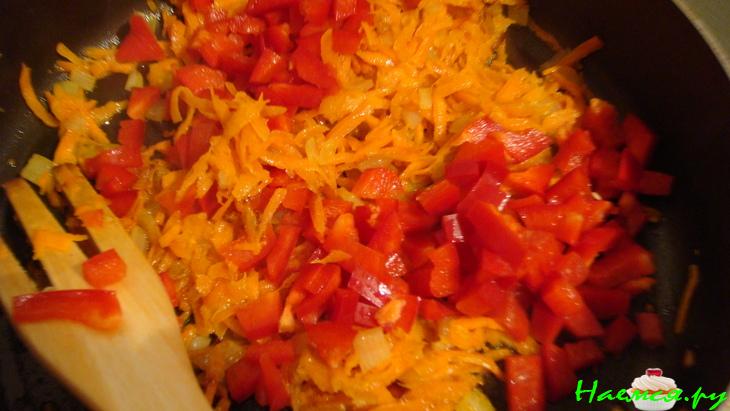 Голубцы с овощной подливкой