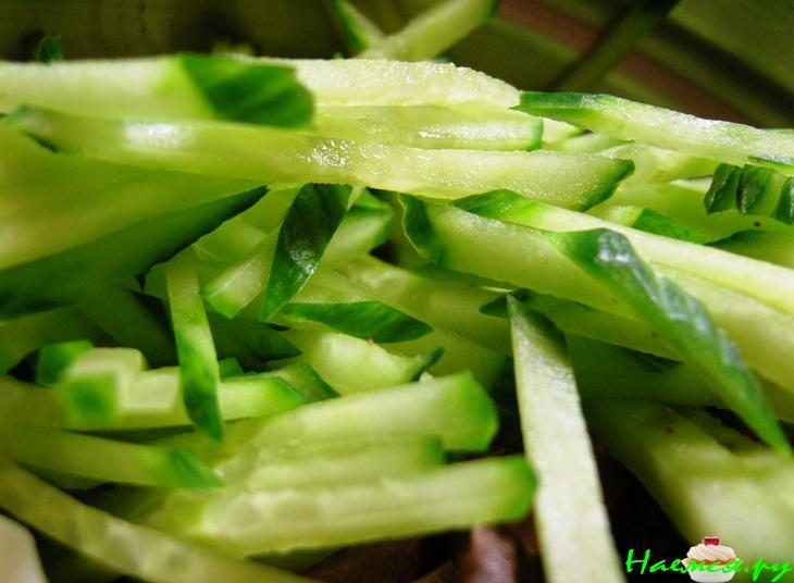 Салат из сердца с огурцом