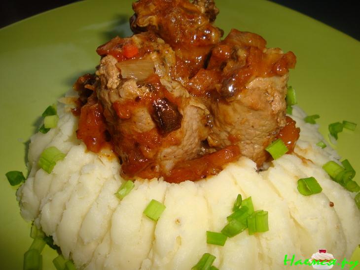 Рулетики из говядины с грибами и фаршем