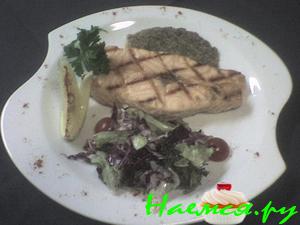 Стейк из сёмги с ананасовой сальсой Стейк из сёмги с ананасовой сальсой