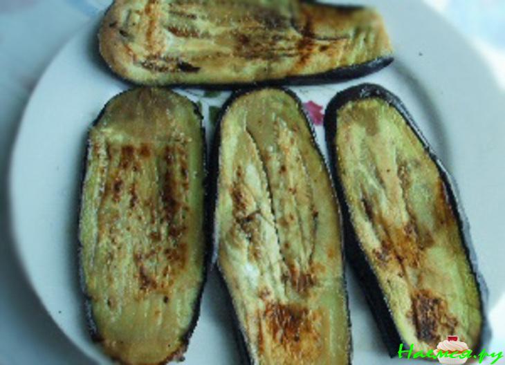 Рулет куриный с баклажаном