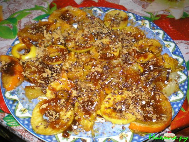 Фрукты с медом и белым вином