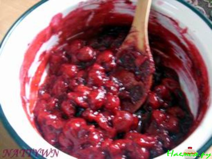 Пирог 'Вишневые розочки' (низкокалорийный)