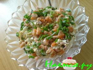 Салат из огурца и креветок