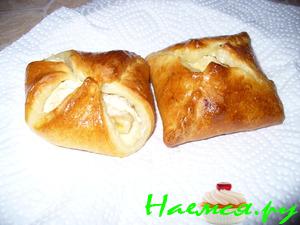 Пирожки открытые с творожно-фруктовой начинкой Пирожки открытые с творожно-фруктовой начинкой