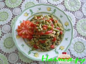 Стручковая фасоль с яйцом