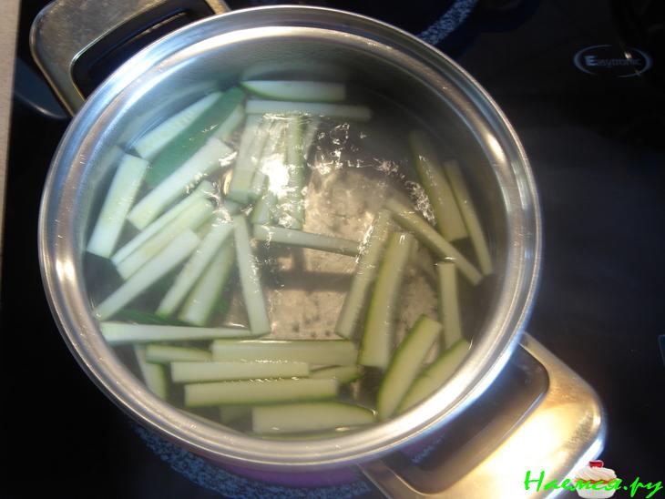 Филе дорадо, запеченное в тесте с ароматными травами