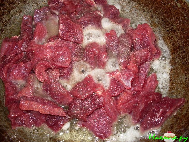 Мяско под сметанным соусом