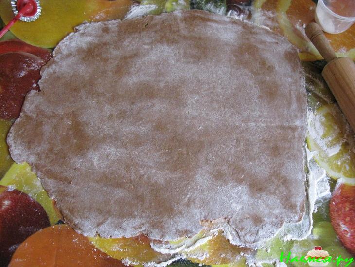 Шоколадное печенье с орехами, кунжутом и шоколадом