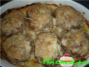 Зразы мясные под соусом бешамель