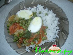 Карри с яйцами и зеленым горошком Карри с яйцами и зеленым горошком