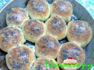 Булочки с начинкой из картошки и фарша