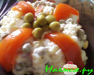 Салат с рыбой и маринованным перцем Салат с рыбой и маринованным перцем