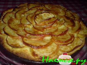 Яблочный пирог с апельсином и мартини