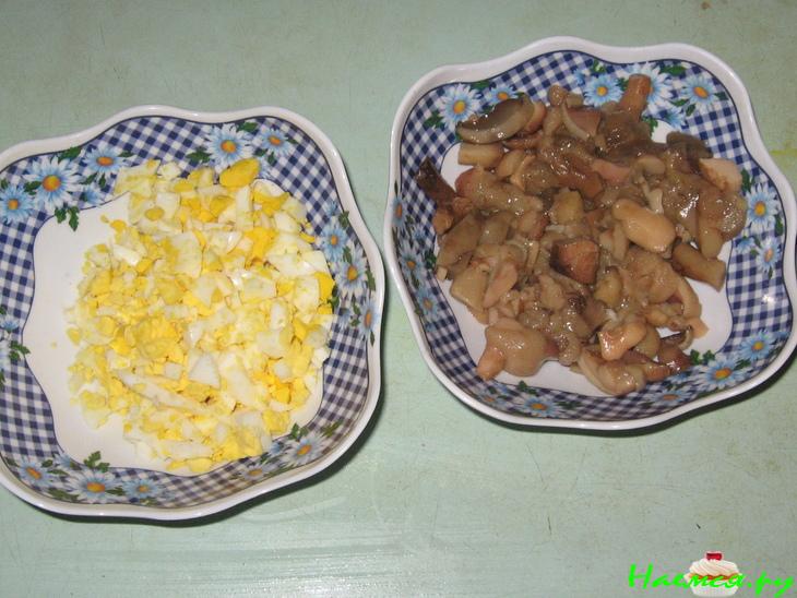 Салат зимний с фасолью и грибами