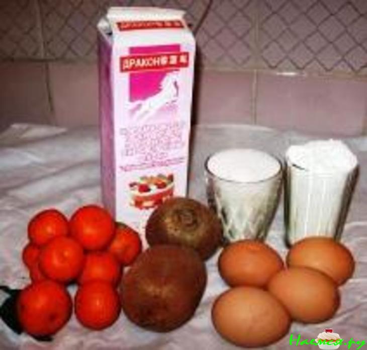 Торт "Валентинка" с мандаринами и киви