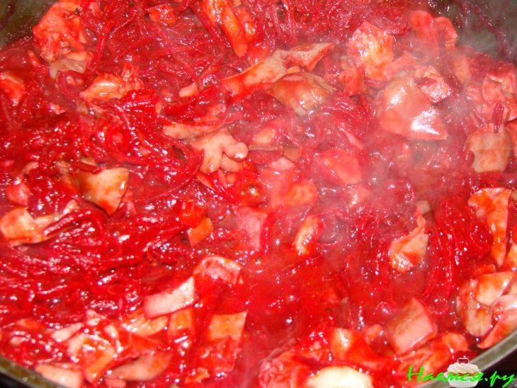 Борщ с грибами и фасолью