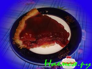 Пирог со сливовой начинкой в желе Пирог со сливовой начинкой в желе
