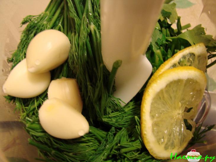 Спагетти с зеленым соусом