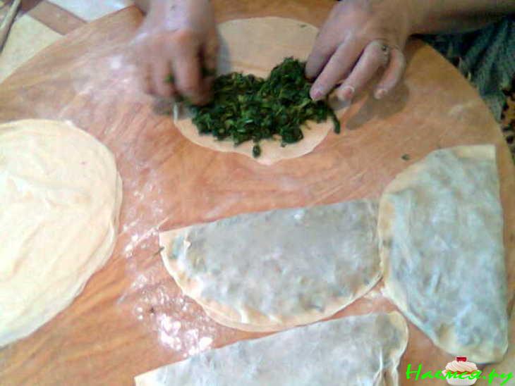 Кутабы с зеленью Кутабы с зеленью