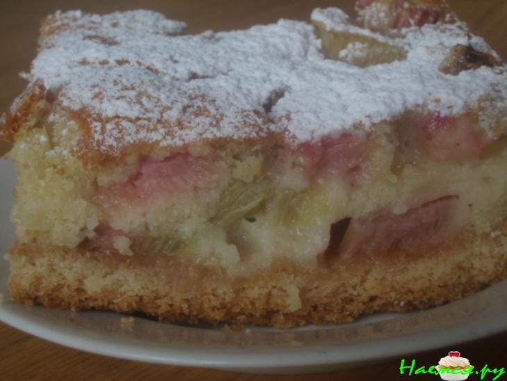 Пирог с рабарбаром