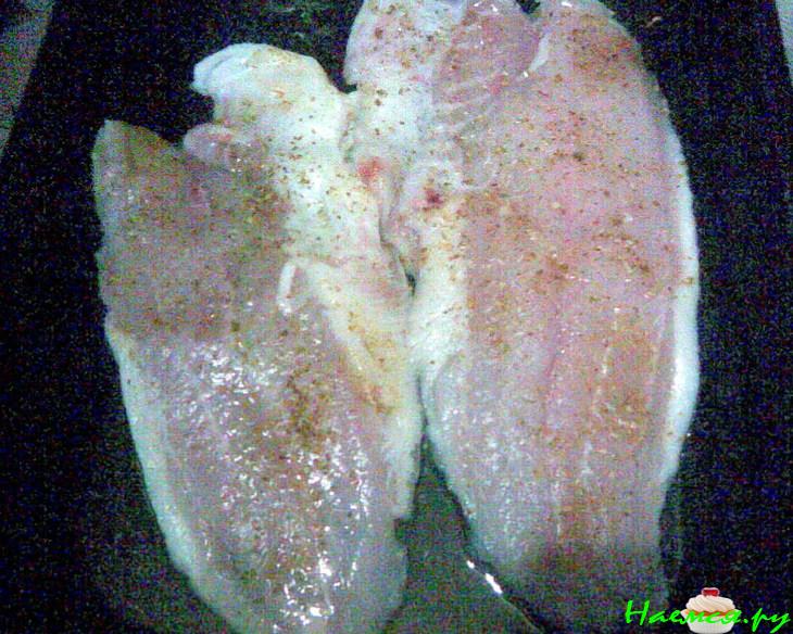 Пангасиус с капустой и грибами