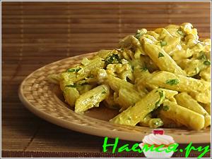 Пенне с курицей-карри