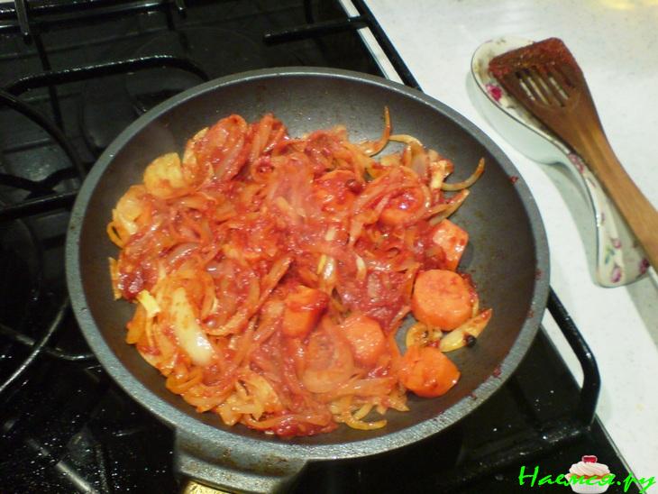 Солянка мясная сборная в горшочке