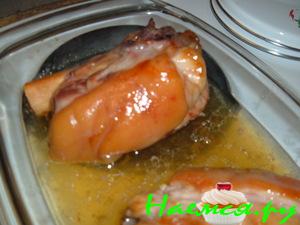 Свиная нога с кислой капустой