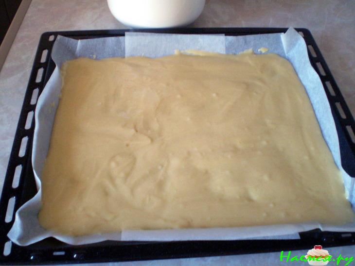 Пирожные медовые с пчелкой