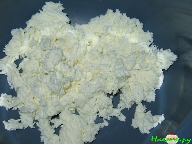 Слоеные пирожные с малиной и рикоттой Слоеные пирожные с малиной и рикоттой