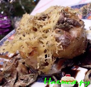 Судак под грибной шубой, с сырной сеточкой Судак под грибной шубой, с сырной сеточкой