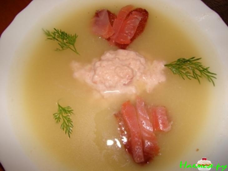 Рыбный супчик с гренками и сливками