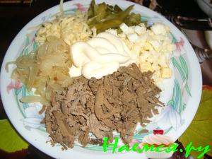 Салат "Пикантный" с печенкой