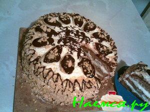 Банановый торт с кукурузными хлопьями, сгущенкой и шоколадом