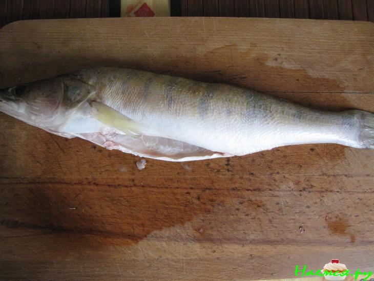 Судак запечённый с сыром и грибами