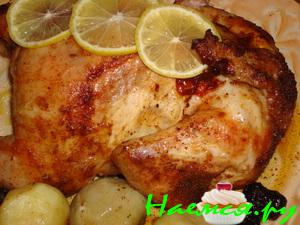 Курица запеченная с картофелем, черносливом и др. специями