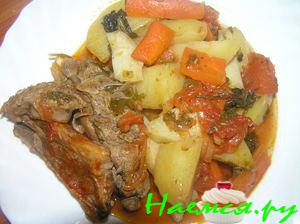 Тушеная баранина с картофелем и чесноком