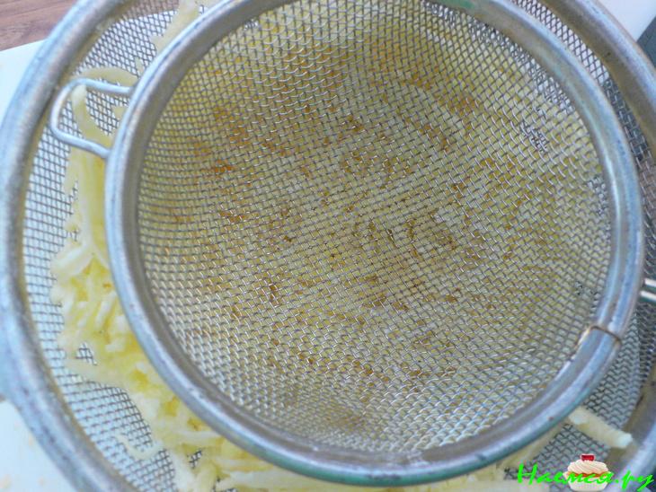 Картофельные гнезда с салатом