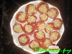 Закуска на помидорах