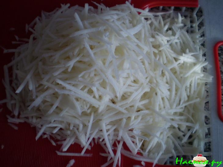 Салат "Февраль" с говядиной и редькой